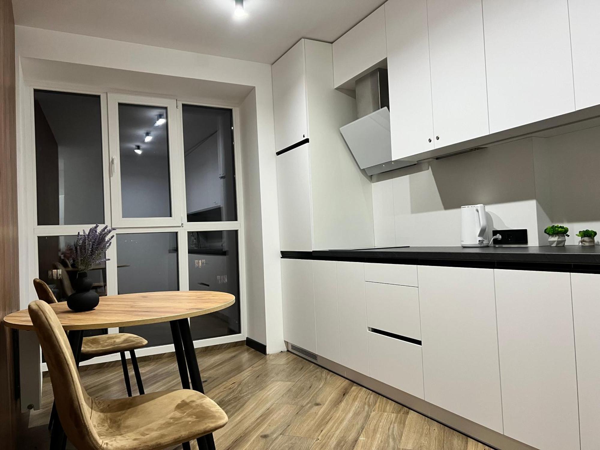 Люкс Апартаменти Район Автовокзалу В Жкарена Та Жк Great House Поблизу Обласноі Лікарні 罗夫诺 外观 照片